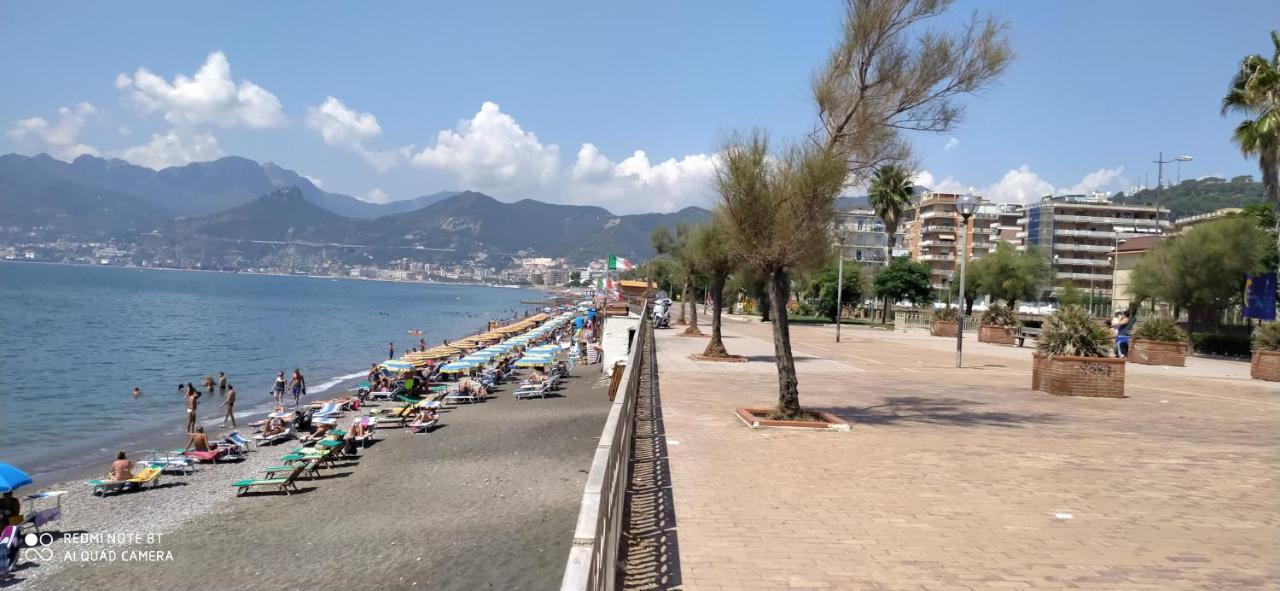 B & B Civico 6 Rooms Salerno Exterior photo
