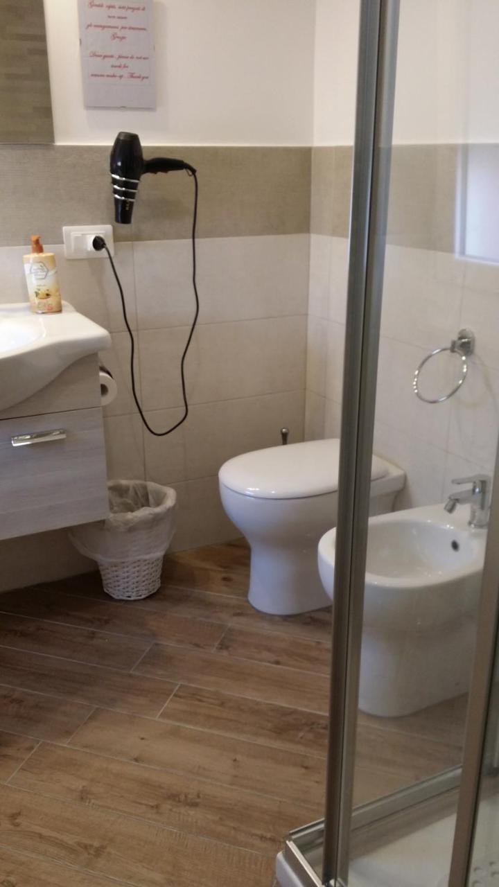 B & B Civico 6 Rooms Salerno Exterior photo